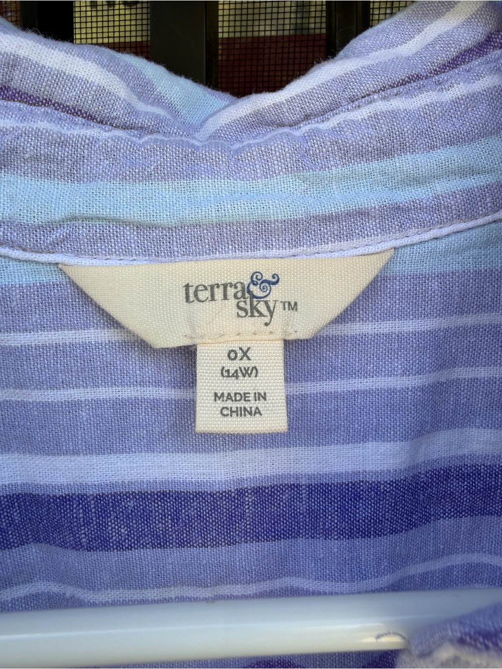 Terry & Sky Linen Blend Lavender Stripe Button-Up Shirt. - Picture 3 of 6